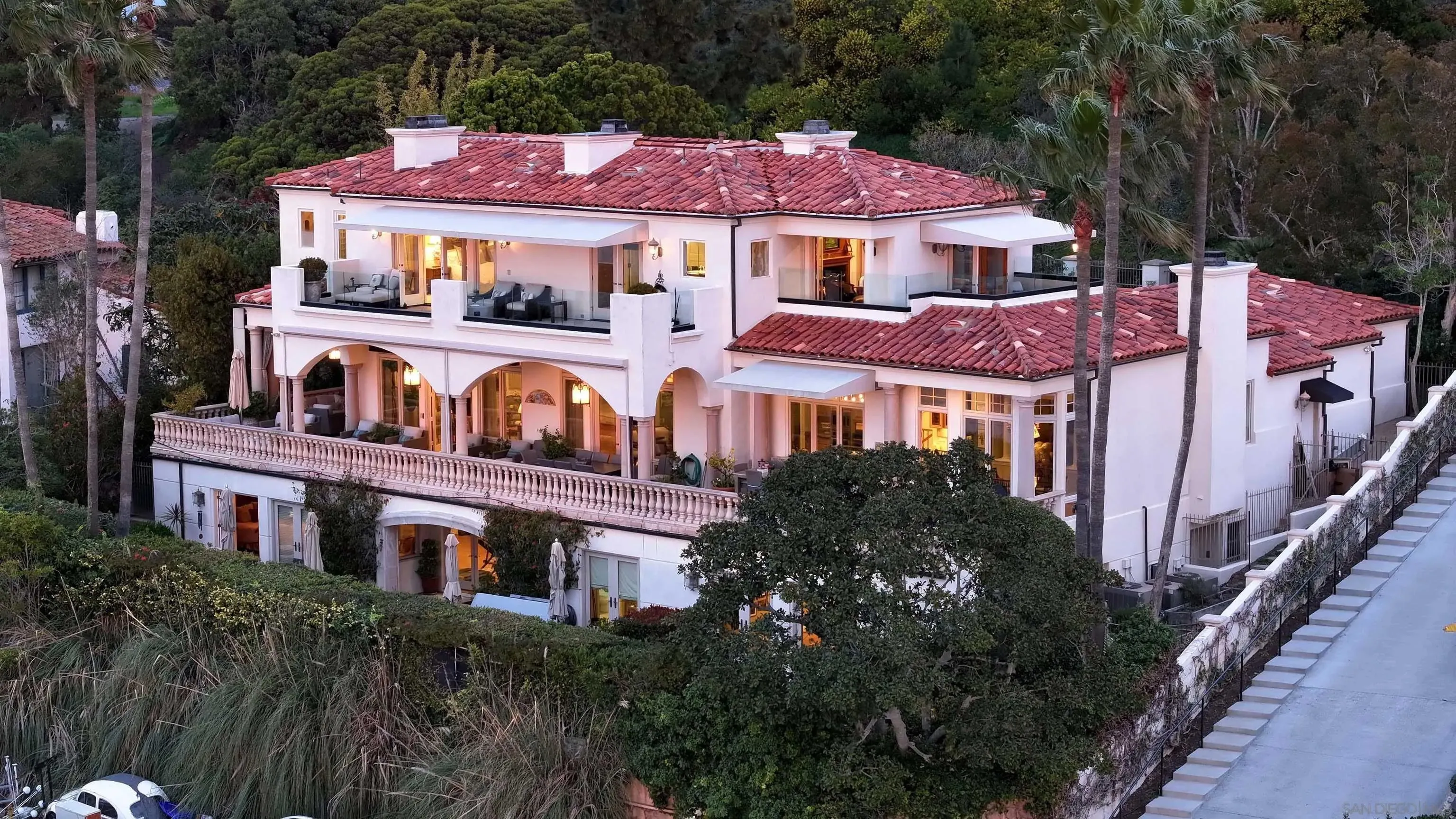 La Jolla, California 92037, United States, 6 Bedrooms Bedrooms, ,8 BathroomsBathrooms,Residential,Active,198687