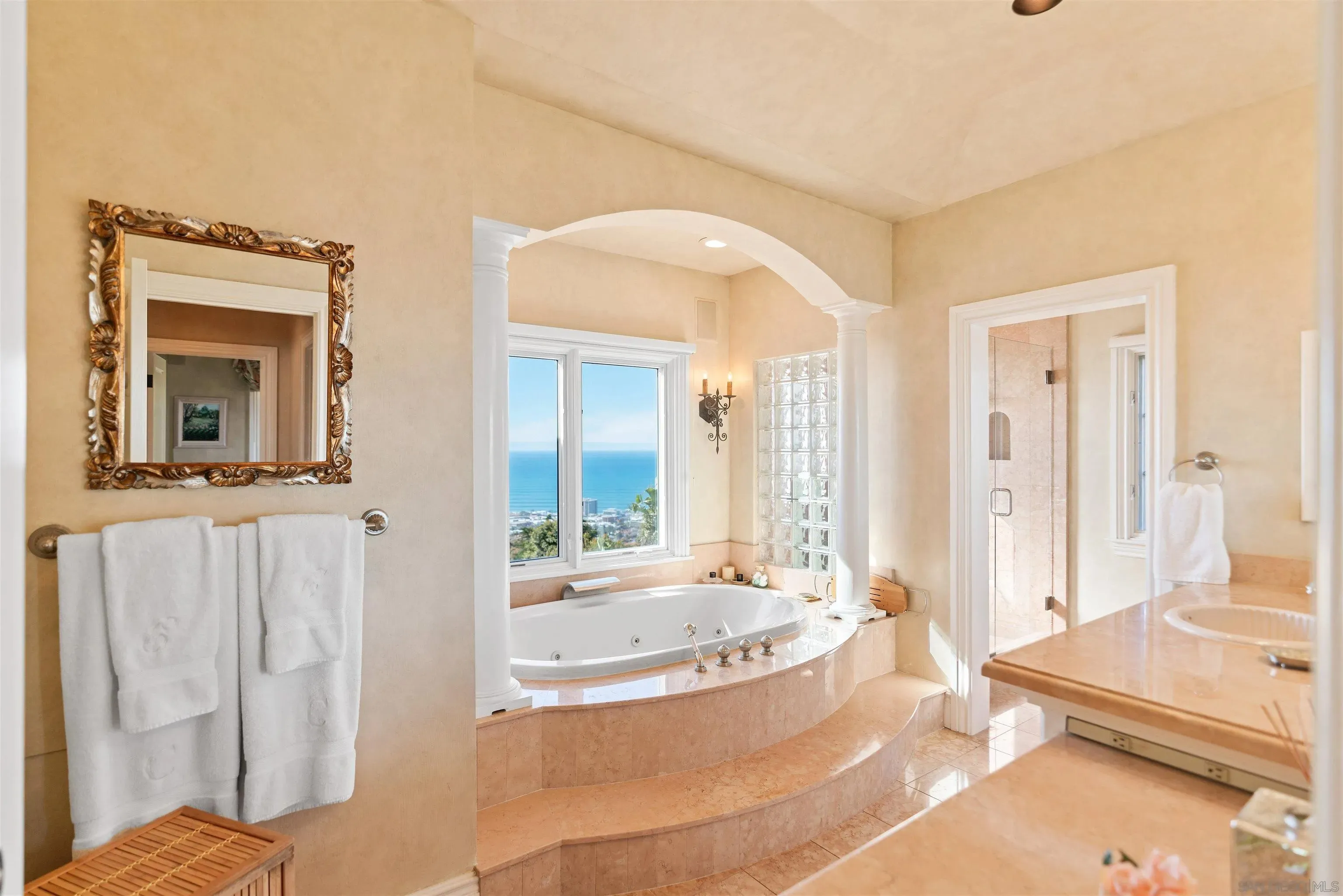 La Jolla, California 92037, United States, 6 Bedrooms Bedrooms, ,8 BathroomsBathrooms,Residential,Active,198687