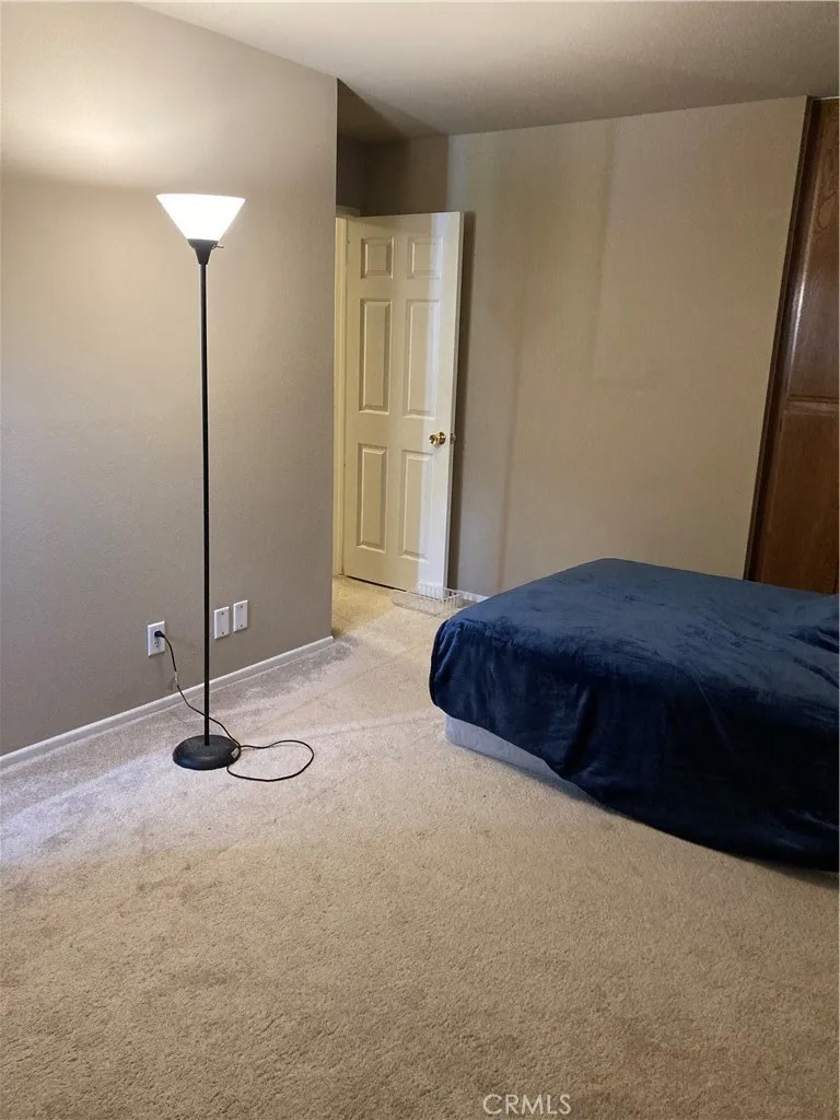 1364 W 139th