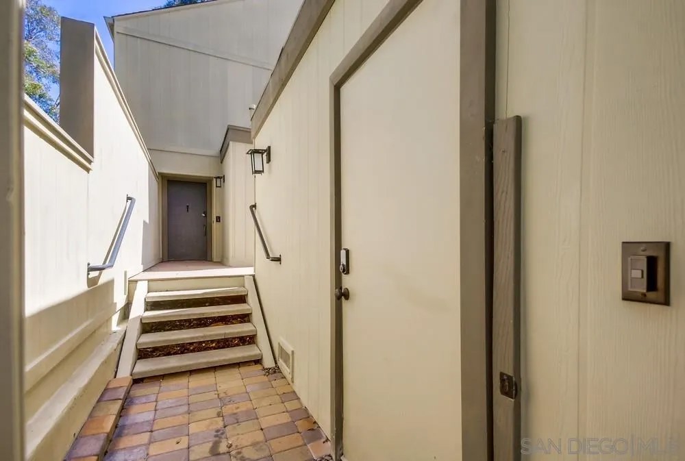 10497 Caminito Mayten