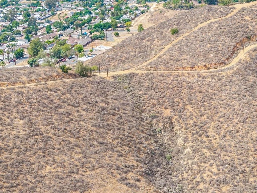 Photo of 0 Ridge, Lake Elsinore, CA 92530 (MLS # IV25138648)