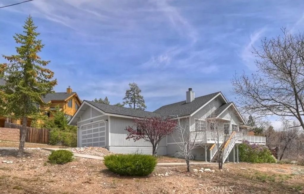 Photo of 1019 Fawnskin Dr, Fawnskin, CA 92333 (MLS # IG26077071)