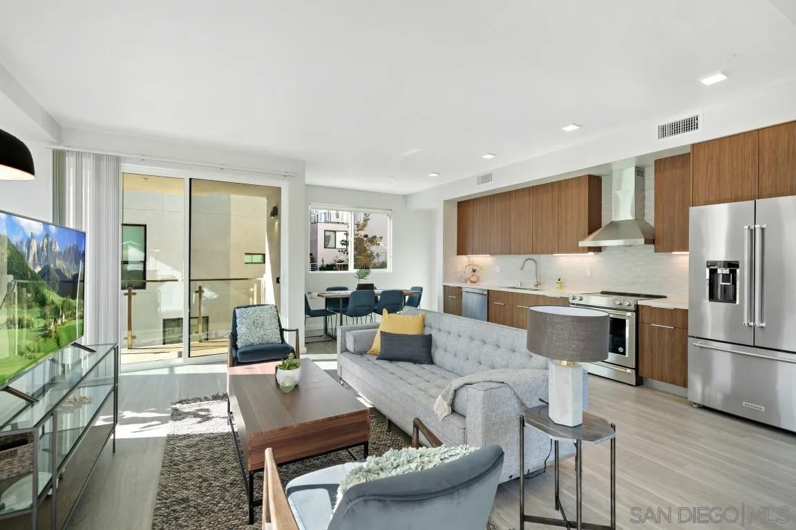 2891 B Streeet