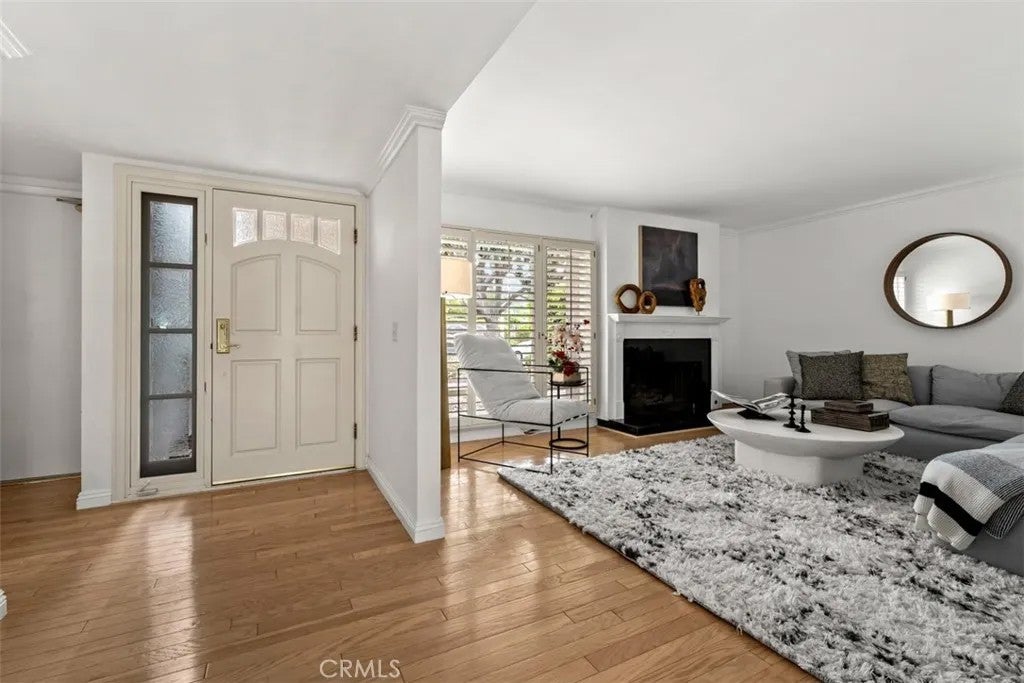 5231 Hiram Lane