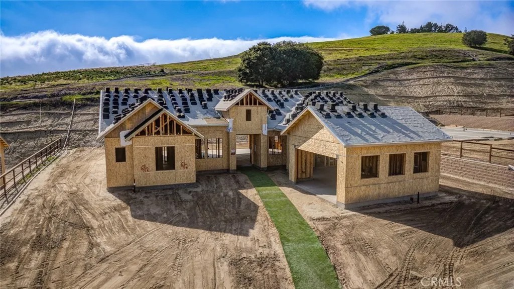 6631 Valle Verde Lane