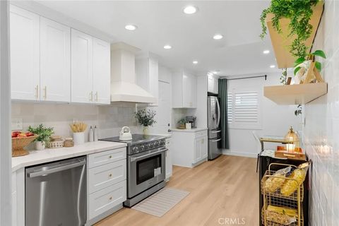 Tiny photo for 16782 Heritage Lane, Huntington Beach, CA 92647 (MLS # PW25245810)
