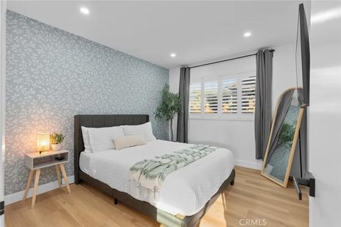 Tiny photo for 16782 Heritage Lane, Huntington Beach, CA 92647 (MLS # PW25245810)
