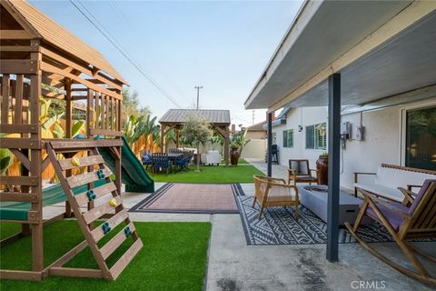 Tiny photo for 16782 Heritage Lane, Huntington Beach, CA 92647 (MLS # PW25245810)
