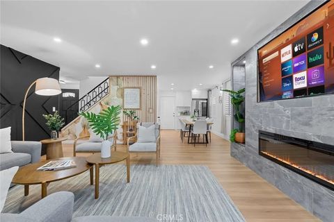 Tiny photo for 16782 Heritage Lane, Huntington Beach, CA 92647 (MLS # PW25245810)