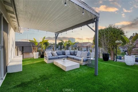 Tiny photo for 16782 Heritage Lane, Huntington Beach, CA 92647 (MLS # PW25245810)