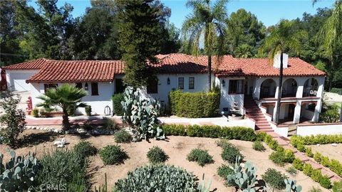 Photo of 1804 Valle Vista, Redlands, CA 92373 (MLS # IG26051980)