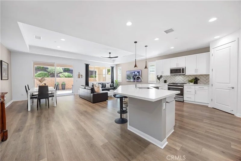 32105 Hyacinth Way