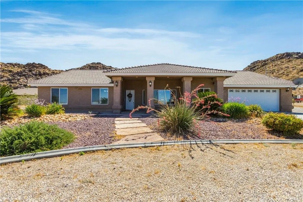 Photo of 15521 Sherri Lane #A, Apple Valley, CA 92307 (MLS # CV26040833)