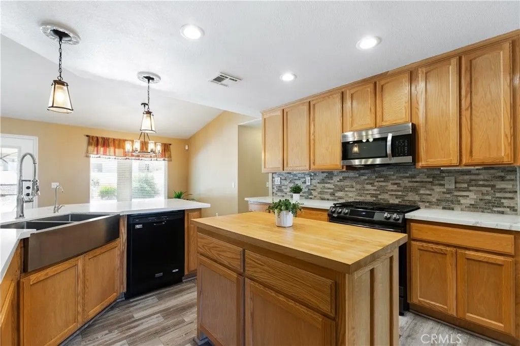 Photo of 15521 Sherri Lane #A, Apple Valley, CA 92307 (MLS # CV26040833)