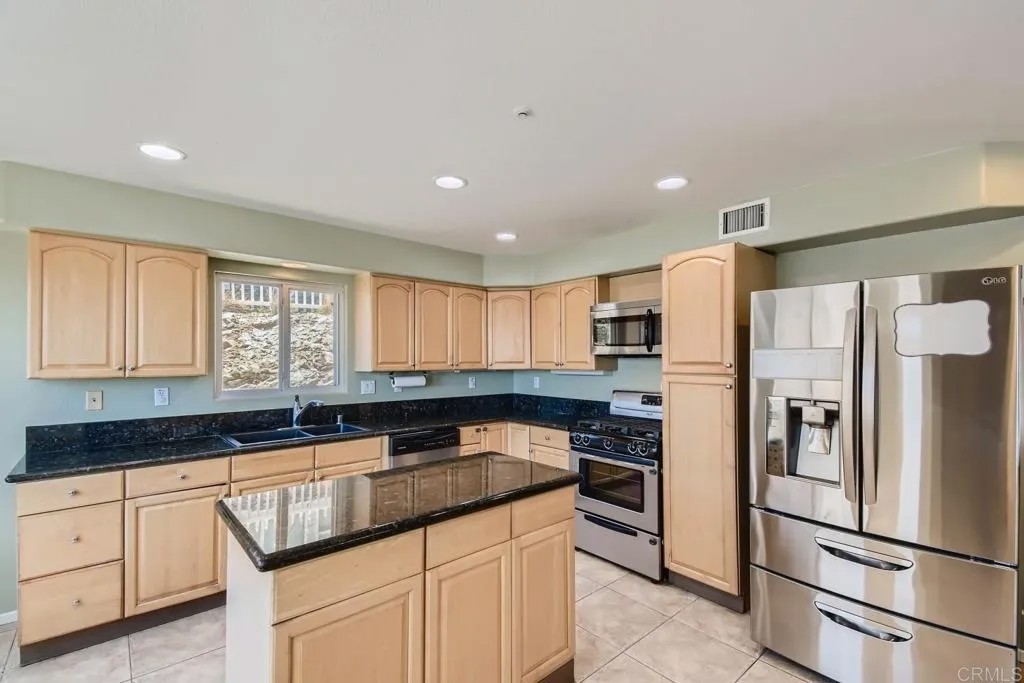 1413 San Miguel Ave