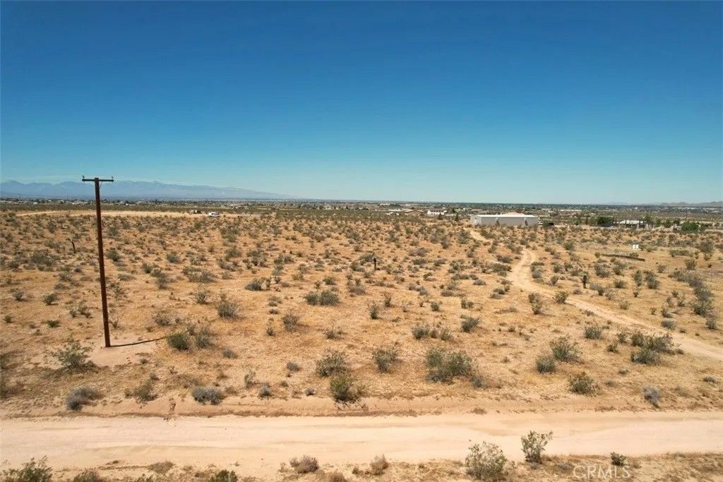 Photo of 38 Japatul Rd, Apple Valley, CA 92307 (MLS # CV25269960)