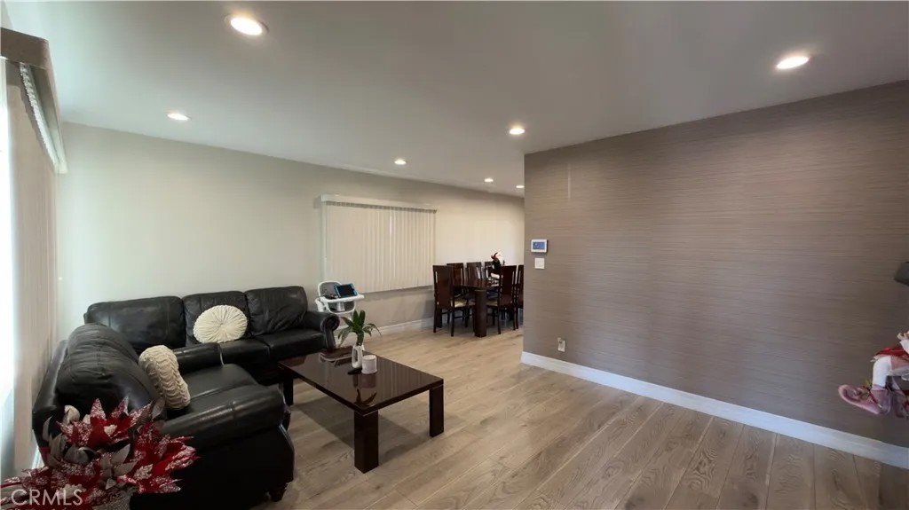 11057 Lemay