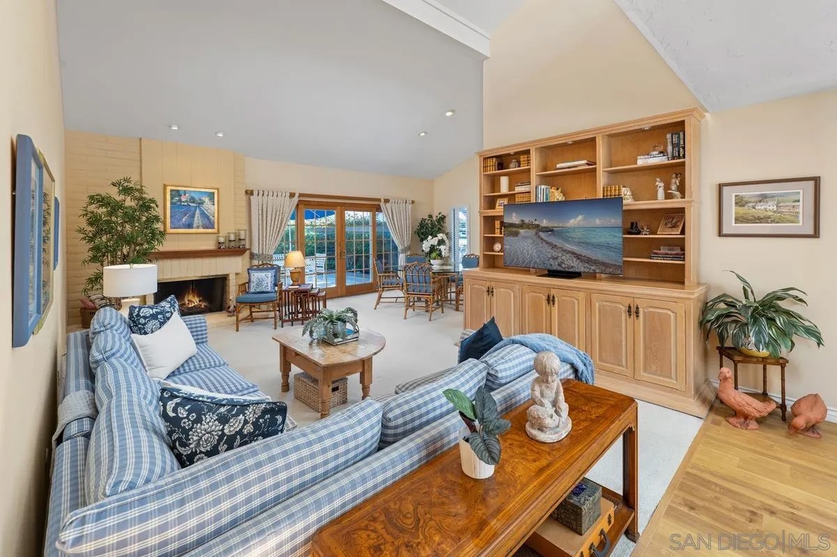 1665 Caminito Aliviado