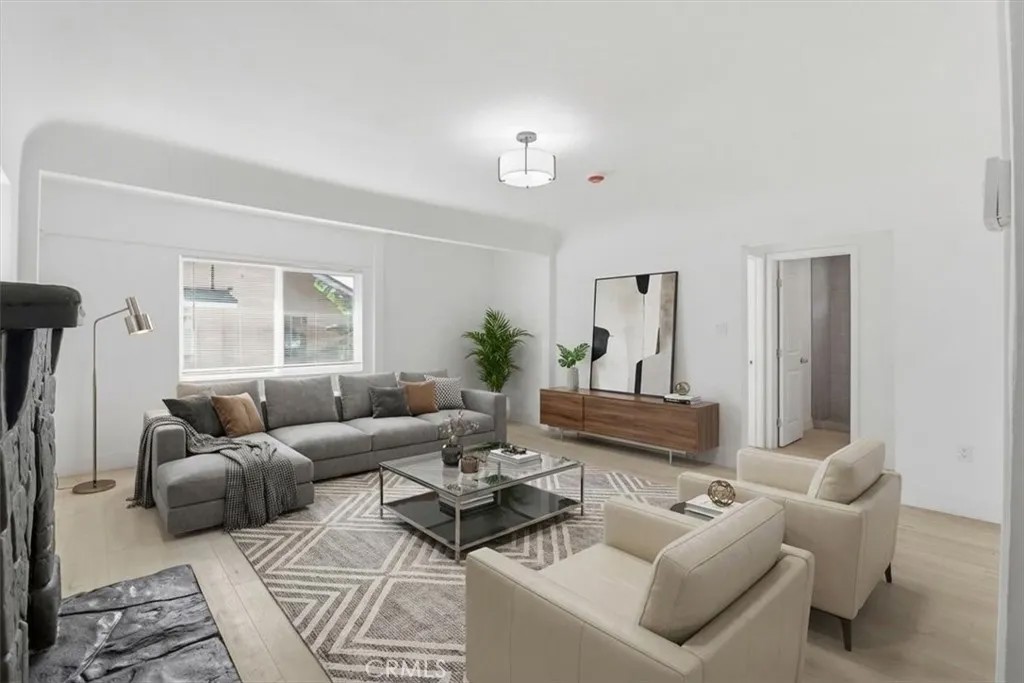 527 Clifton
