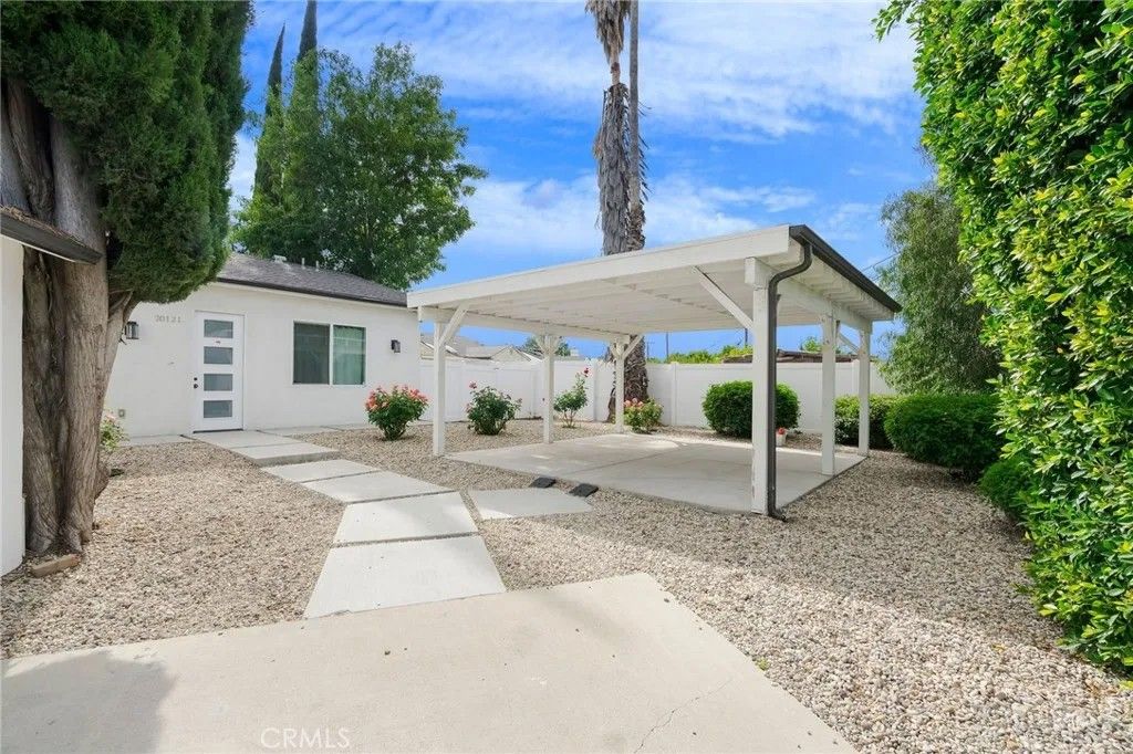Photo of 20123 Haynes Street, Winnetka, CA 91306 (MLS # SR26092190)