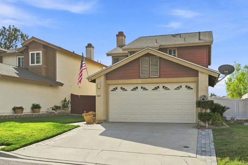 2411 Manzana Way