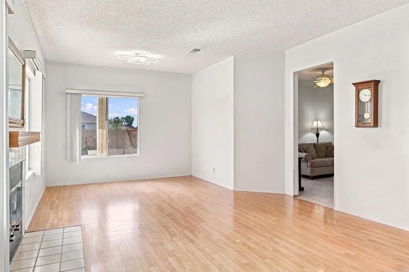 2411 Manzana Way