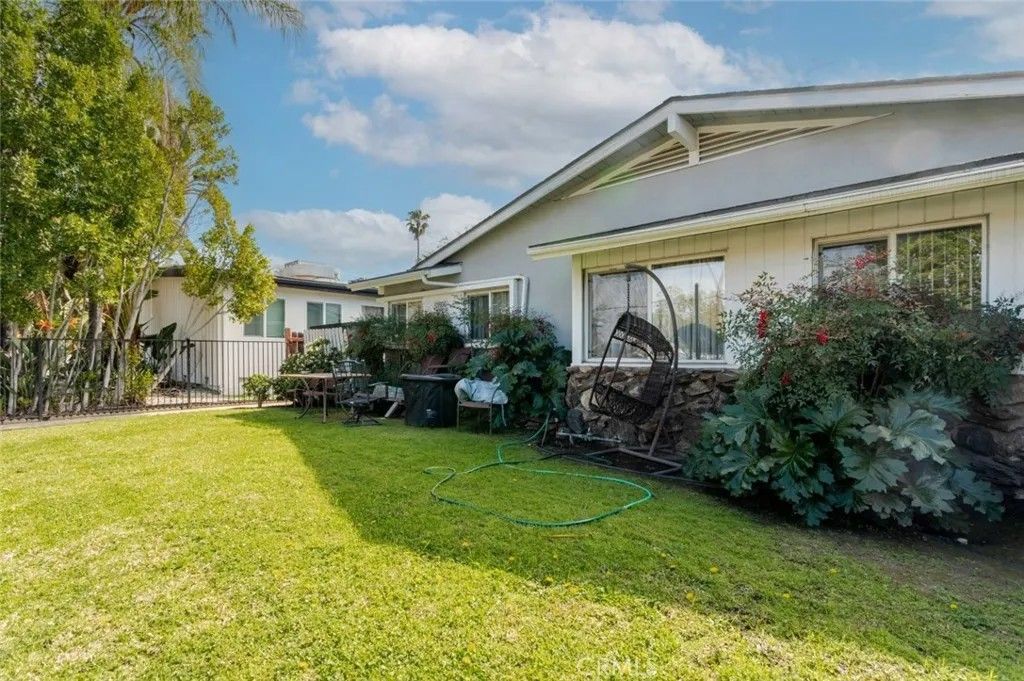 Photo of 12806 Oxnard Street, North Hollywood, CA 91606 (MLS # GD26039645)