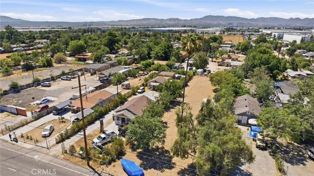 Photo of 935 E 3rd ST, San Bernardino, CA 92410 (MLS # PW26149370)