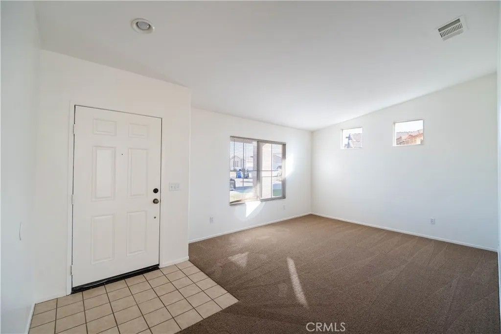 Photo of 13125 Georgetown Lane, Victorville, CA 92392 (MLS # HD26022404)