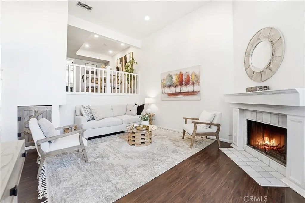 Photo of 380 W Wilson St #B103, Costa Mesa, CA 92627 (MLS # OC25269061)