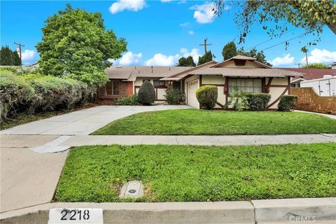 2218 Lewis Street Santa Ana CA 92706