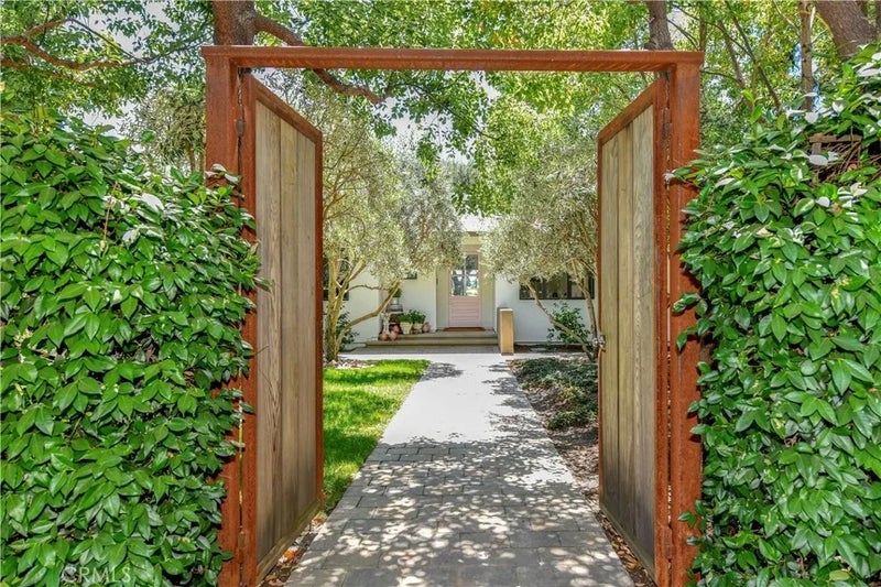 1125 Rutherford