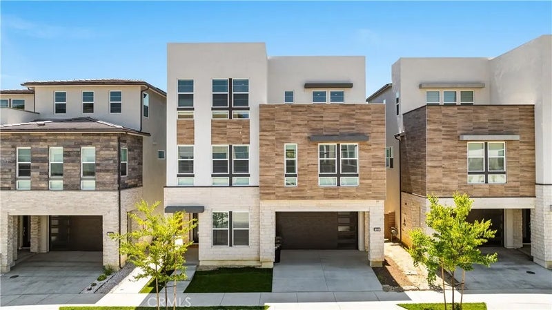 1135 poppy Court