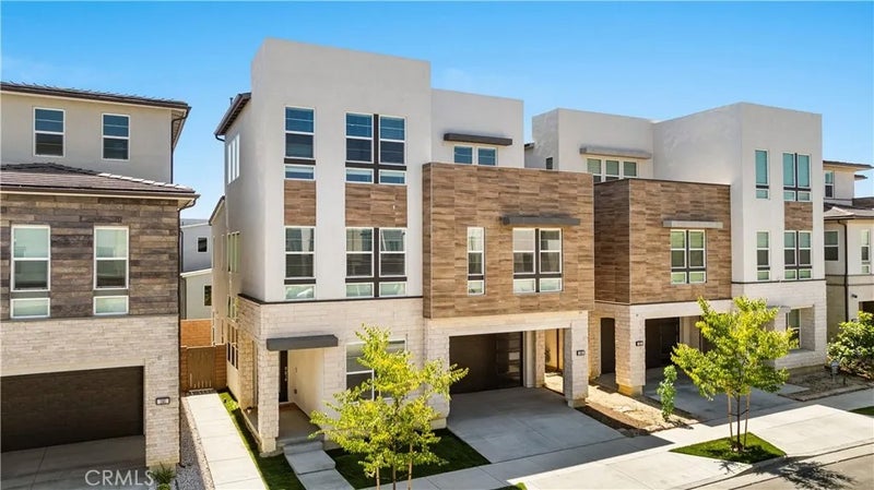 1135 poppy Court