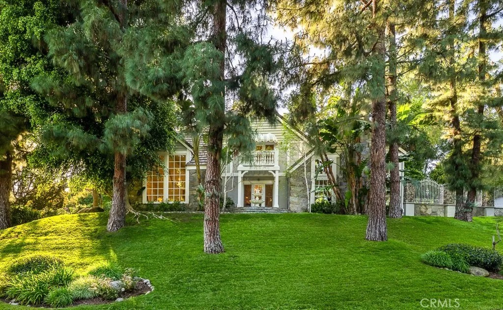 10761 Crawford Canyon
