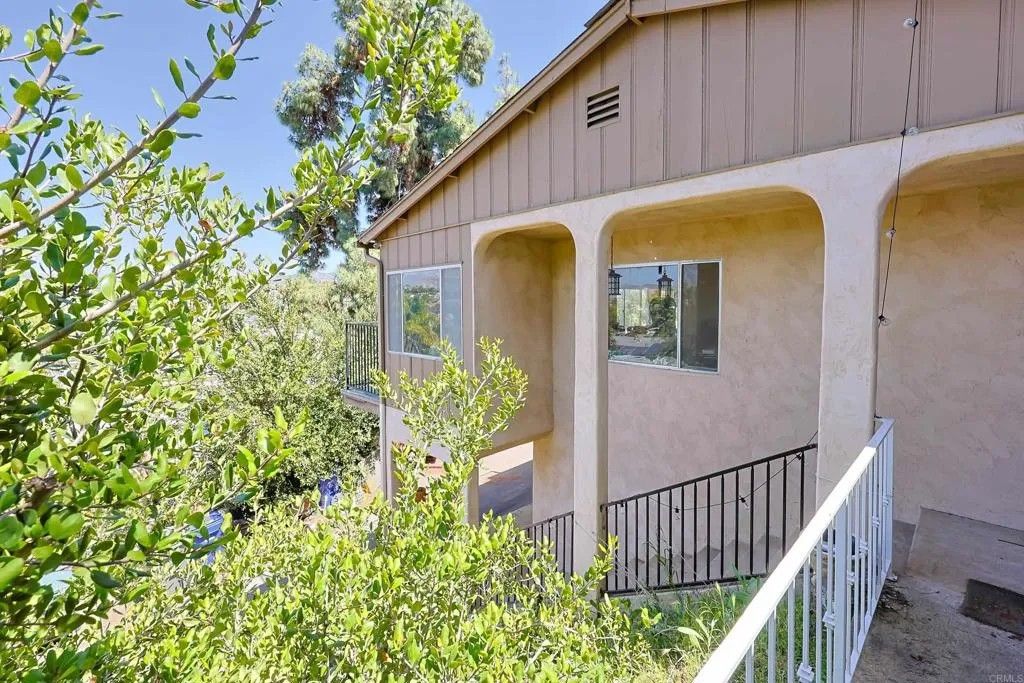 Photo of 11825 Taia Ln, Lakeside, CA 92040 (MLS # PTP2600877)