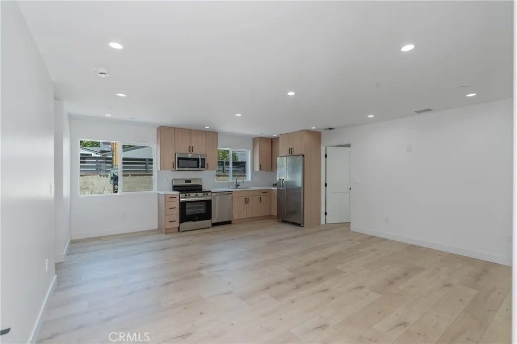 Photo of 7437 Ranchito Avenue, Van Nuys, CA 91405 (MLS # BB26000838)