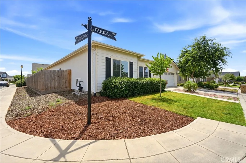 3393 Parks Avenue