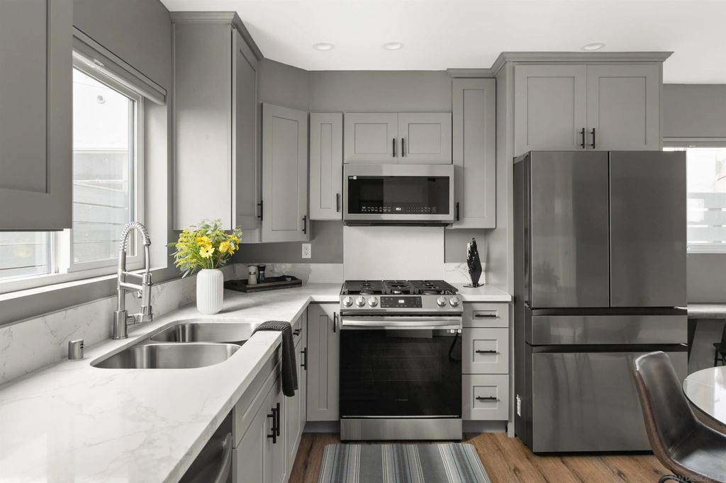 Photo of 1020 Beryl Street, San Diego, CA 92109 (MLS # 250044882)