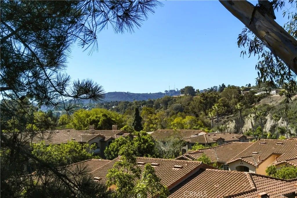 Photo of 8614 Villa La Jolla Dr #6, La Jolla, CA 92037 (MLS # SW25223994)