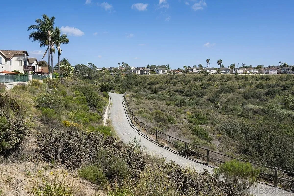 Chula Vista, California 91910, United States, 3 Bedrooms Bedrooms, ,3 BathroomsBathrooms,Residential,Active,173676