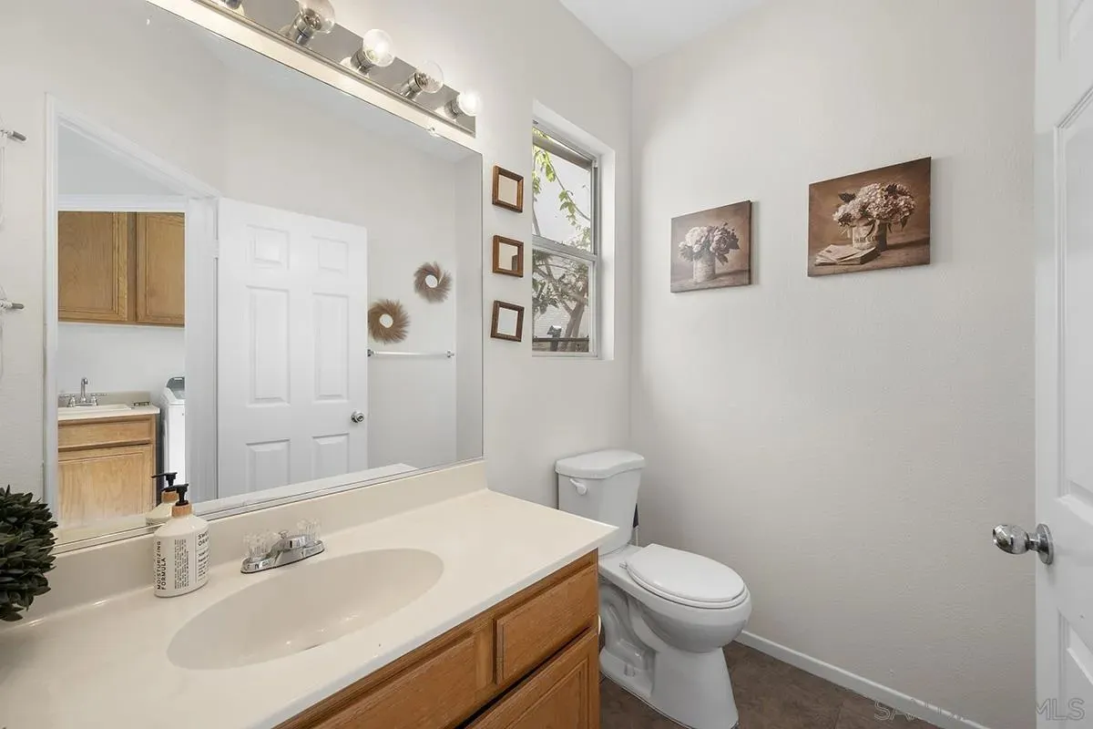 Chula Vista, California 91910, United States, 3 Bedrooms Bedrooms, ,3 BathroomsBathrooms,Residential,Active,173676