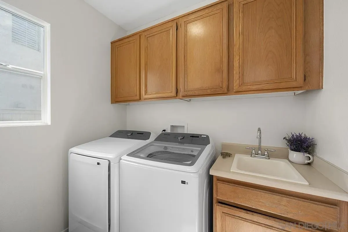 Chula Vista, California 91910, United States, 3 Bedrooms Bedrooms, ,3 BathroomsBathrooms,Residential,Active,173676