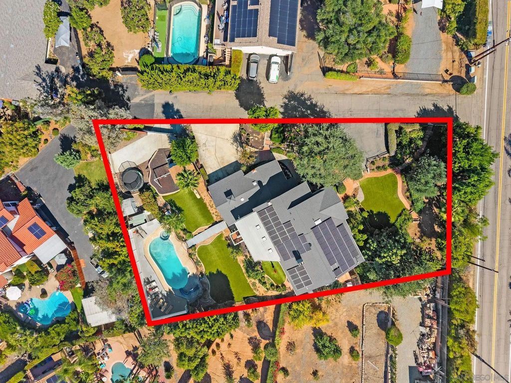 Photo of 3045 Mary Ln, Escondido, CA 92025 (MLS # 2600385)