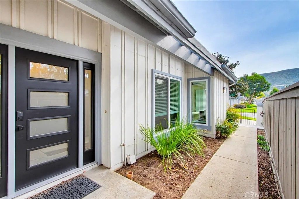 Photo of 1680 Via Brisa Del Lago, San Marcos, CA 92078 (MLS # ND26015871)