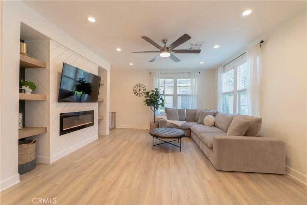 24014 Park Lane