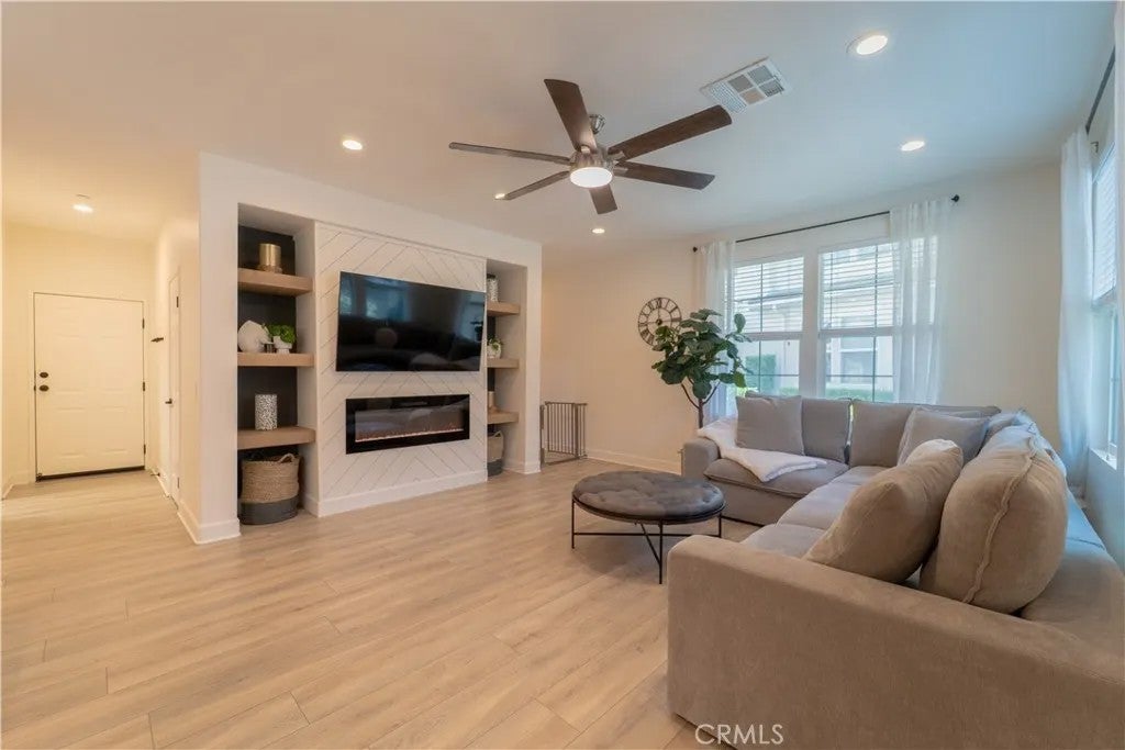 24014 Park Lane