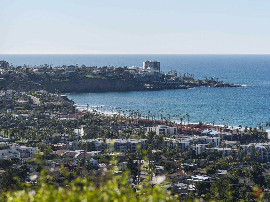 Photo of 8330 Prestwick Dr, La Jolla, CA 92037 (MLS # 2600553)