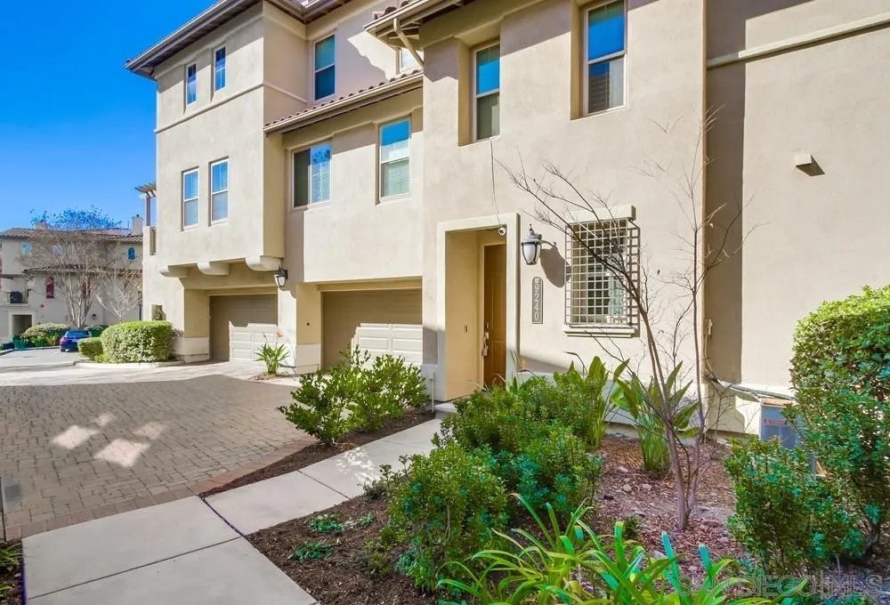 9240 Piantino Way
