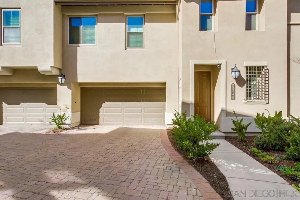 9240 Piantino Way